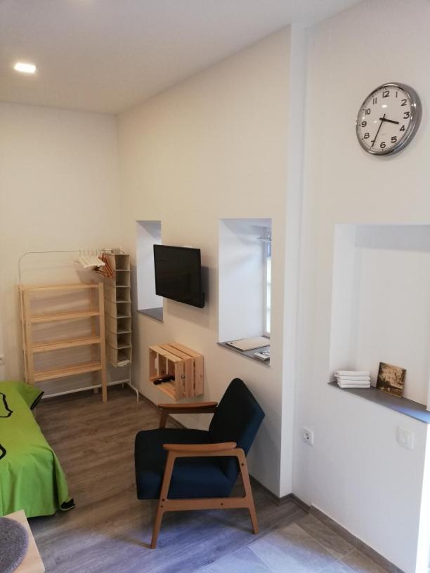 Studio Apartman Fleiss Apartment Samobor Bagian luar foto